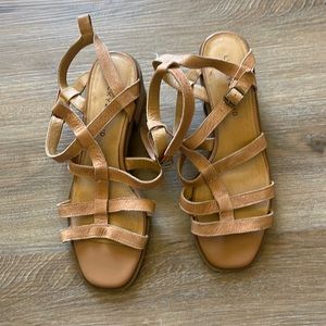 Lucky Brand Tan Short Gladiator Block Heel Sandals Size 8.5